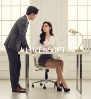 사장과 대화중인 비서 06 썸네일
